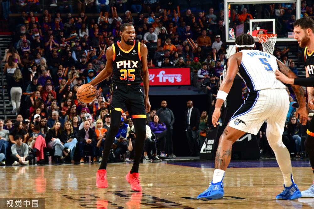 他不仅承担 他不仅承担