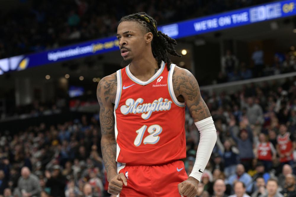 他定期进行 他定期进行